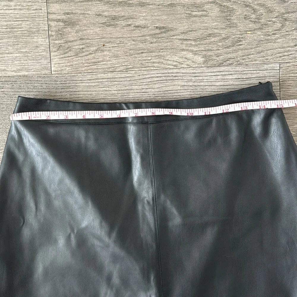 🌼WHO WHAT WEAR🌼 Black Vegan Leather Midi Skirt, Size 6
